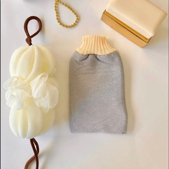 Bundle/Bath &body for exfoliating , remove tan - Picture 8 of 8